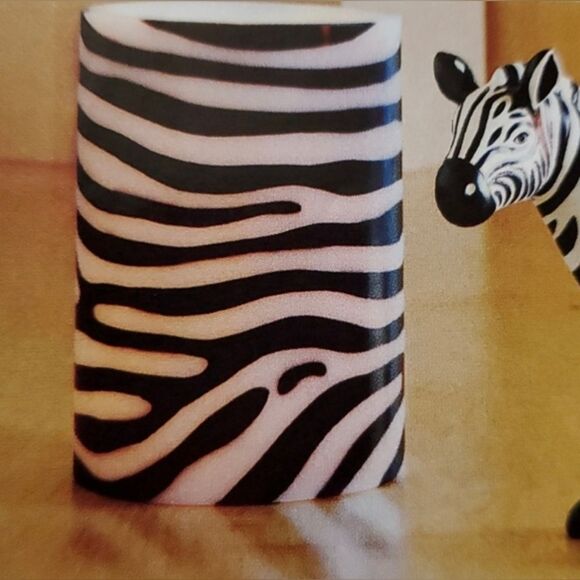 💜PartyLite White & Black Zebra Print Wax Luminary - Picture 1 of 7